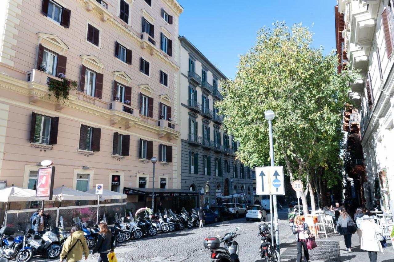 Bernini House Naples Hotel Ngoại thất bức ảnh