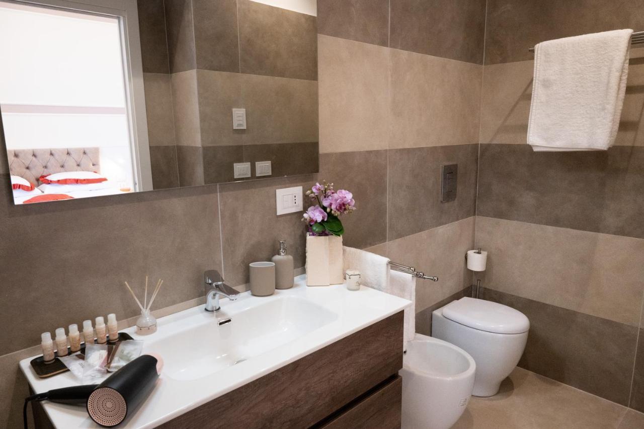 Bernini House Naples Hotel Ngoại thất bức ảnh