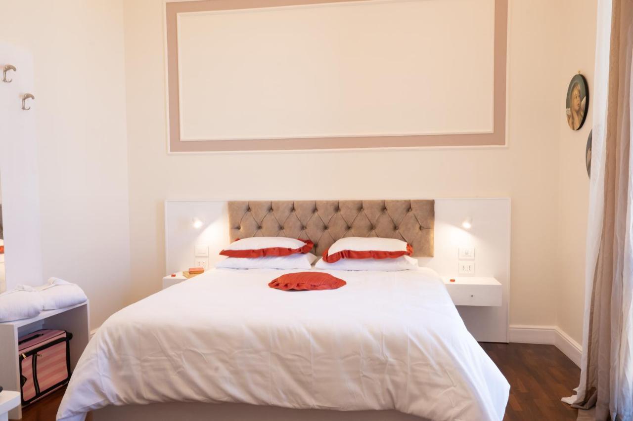 Bernini House Naples Hotel Ngoại thất bức ảnh