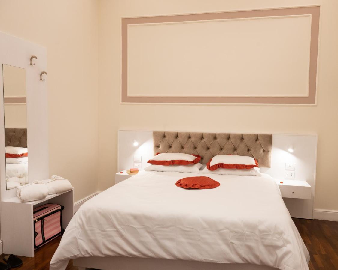 Bernini House Naples Hotel Ngoại thất bức ảnh
