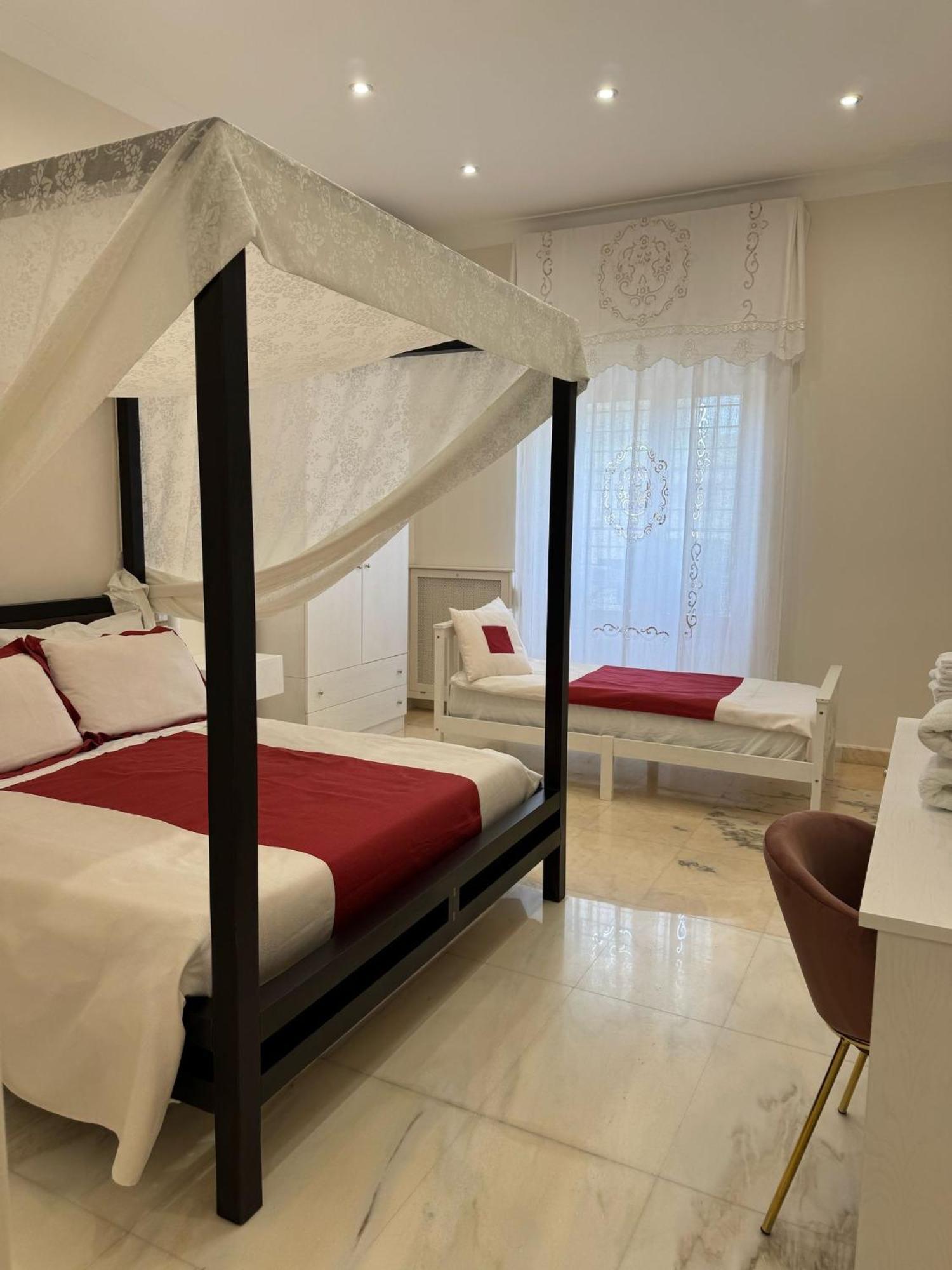 Bernini House Naples Hotel Ngoại thất bức ảnh
