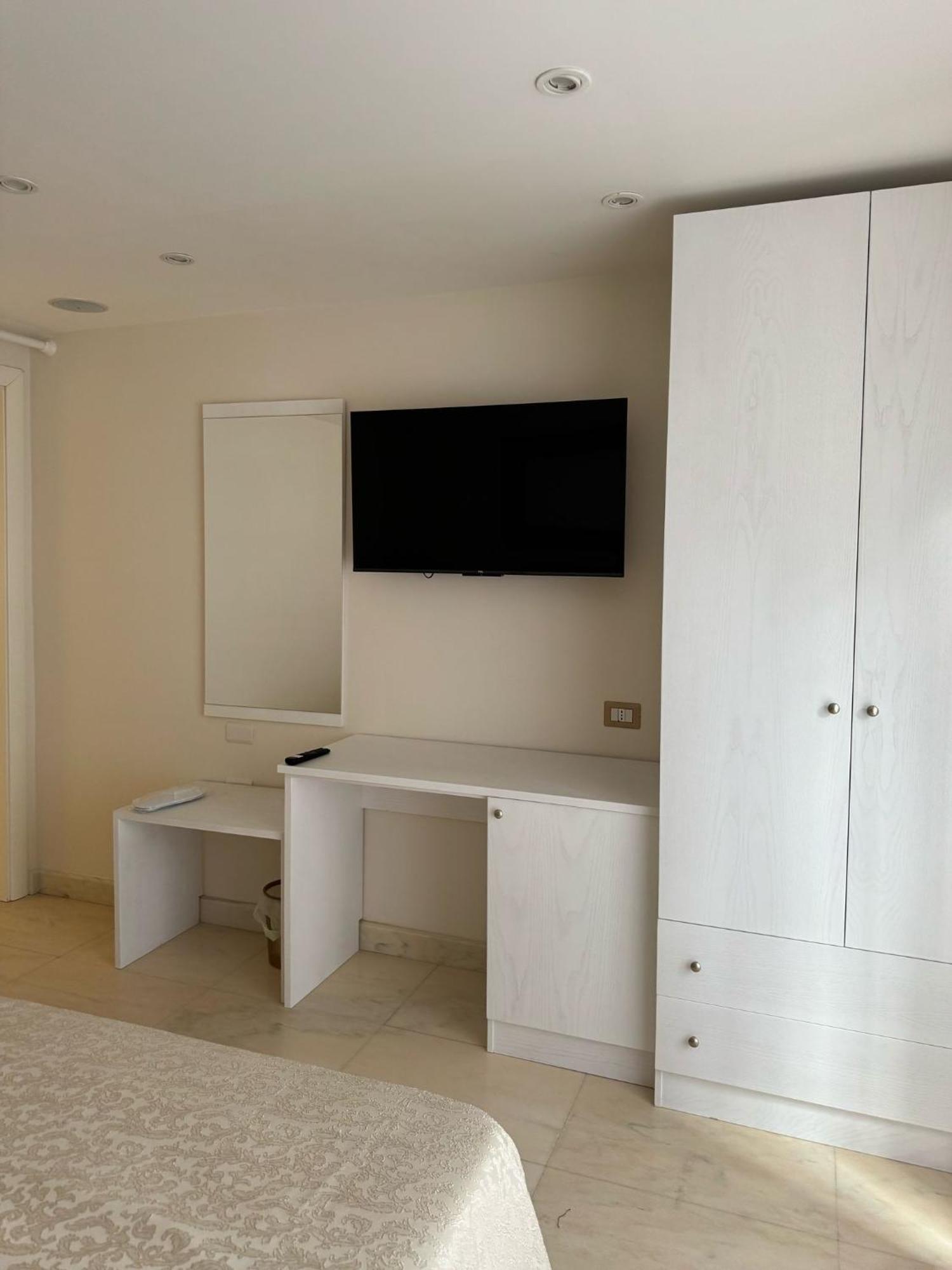 Bernini House Naples Hotel Ngoại thất bức ảnh